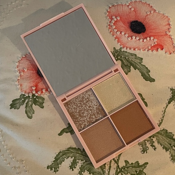 KNDR Beauty Kinder Glow Highlighter *NIB* - Picture 2 of 6